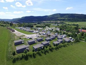 Sonnencamping Albstadt mit Bungalows von oben