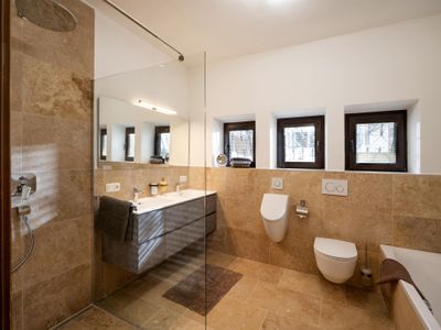 Badezimmer Untergeschoss Fieberbrunn Villa Tirol