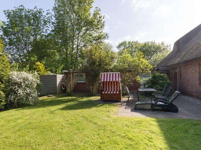 möb. Terrasse mit Strandkorb