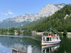 Im Hintergrund Standort Ferienhaus Valentina