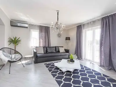 Ferienhaus für 8 Personen (250 m²) in Benčići 9/10