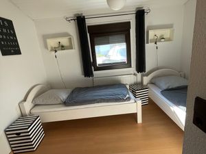 23372692-Ferienhaus-5--300x225-5