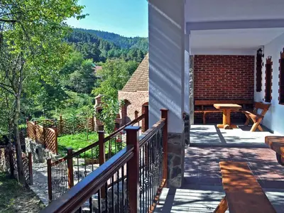 Casa Crina • Ferienhaus-Villa am Fuße der Karpaten bei Sibiu-Hermannstadt, Transsilvanien-Siebenbürgen, Rumänien