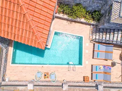Pool. Bild 6