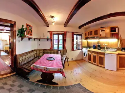 Casa Nicu • renoviertes Bauernhaus in urigem Karpaten-Dorf bei Sibiu-Hermannstadt, Transsilvanien-Siebenbürgen, Rumänien