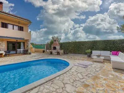 Ferienhaus für 6 Personen (130 m²) in Radetići 4/10