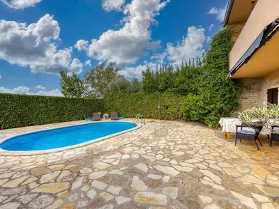 Ferienhaus für 6 Personen (130 m²) in Radetići 5/10