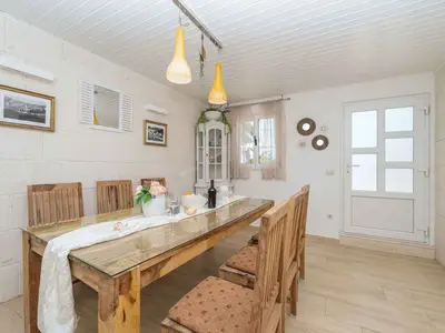 Ferienhaus für 7 Personen (135 m²) in Bratuš 9/10