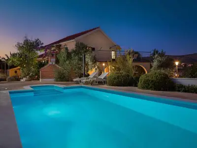 Ferienhaus für 11 Personen (280 m²) in Milna 1/10