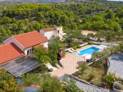 Ferienhaus für 11 Personen (280 m²) in Milna 6/10