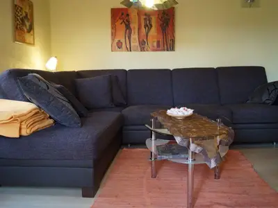 Wohnzimmercouch_Sicht von Terassentür aus