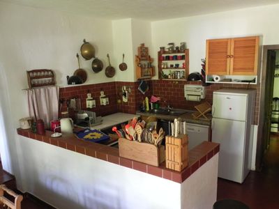 Kochbereich. voll ausgestattete Küche