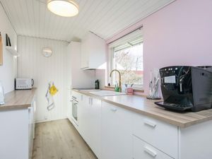 23378405-Ferienhaus-8--300x225-2