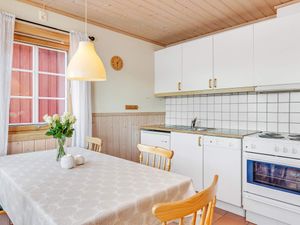 23517545-Ferienhaus-6--300x225-3