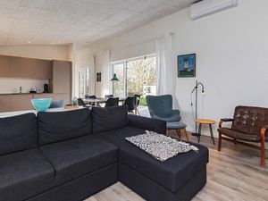 23545771-Ferienhaus-8--300x225-4