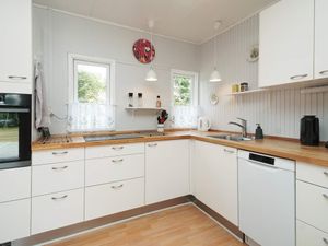 23680427-Ferienhaus-6--300x225-4