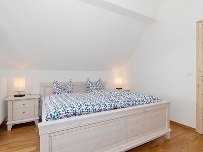 Schlafzimmer mit Doppelbett