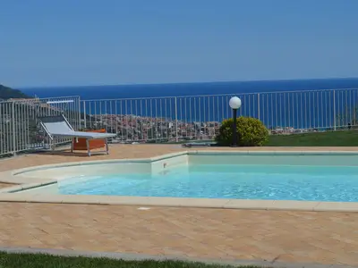 Ferienhaus für 12 Personen (300 m²) in Diano Castello 1/10