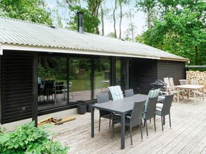 23678752-Ferienhaus-6--300x225-1