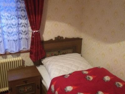 Gästezimmer mit zwei Einzelbetten