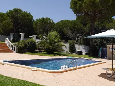 Pool. 5m * 10m beheizter Pool