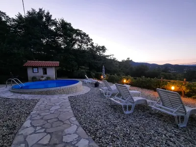 PoolOfHouse