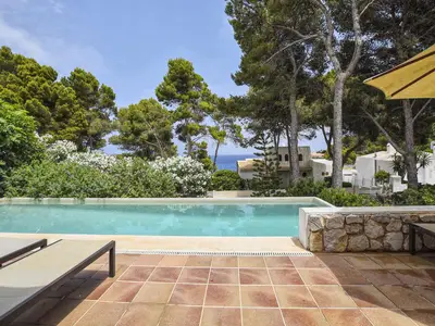 PoolOfHouse