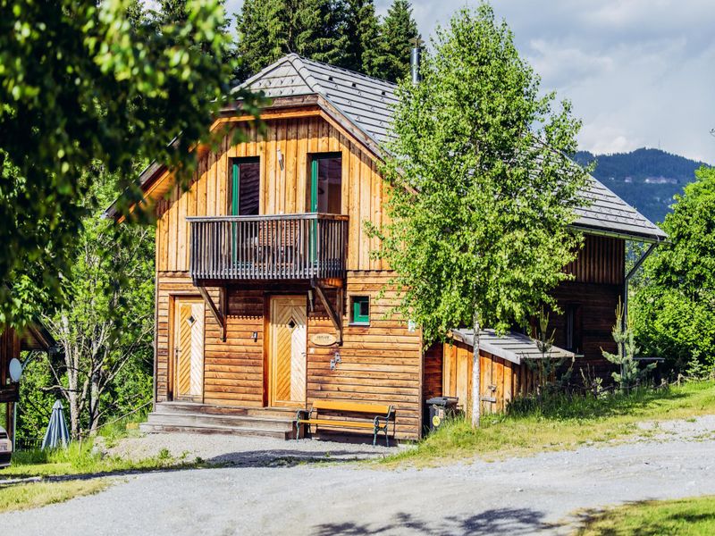 Außenseite Ferienhaus [Sommer]