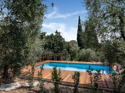 PoolOfHouse