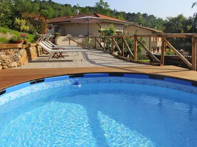 PoolOfHouse