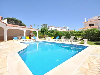 PoolOfHouse