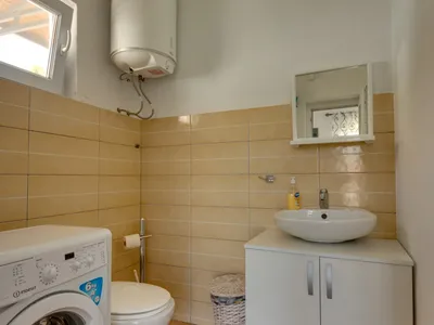 Ferienhaus für 6 Personen (130 m²) in Utjeha 7/9