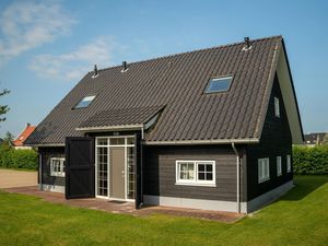 23998496-Ferienhaus-12--300x225-1