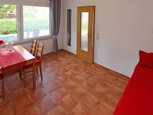 24004867-Ferienhaus-5--300x225-2