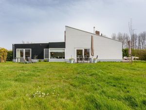 24014357-Ferienhaus-6--300x225-0