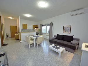 18511230-Ferienhaus-7--300x225-1