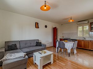 23657735-Ferienhaus-6--300x225-1