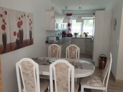 Essbereich und offene Küche