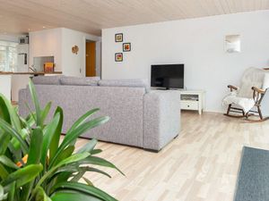 24016725-Ferienhaus-6--300x225-3