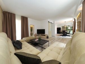 24016792-Ferienhaus-6--300x225-1