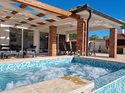 Entspannen, genießen, auftanken – in Ihrer exklusiven Poolvilla nahe der Adria