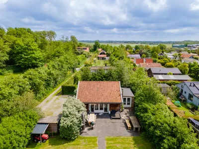 Außenseite Ferienhaus [Sommer]