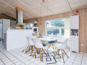 24018966-Ferienhaus-6--300x225-3