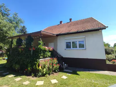 Ferienhaus für 6 Personen (120 m²) in Agárd 1/10
