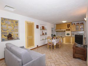 23737610-Ferienhaus-6--300x225-1