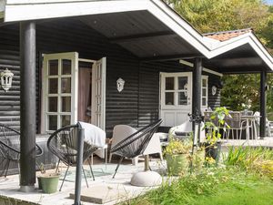 23766552-Ferienhaus-8--300x225-1