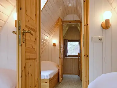 Blick vom zweiten Schlafzimmer zum Flur