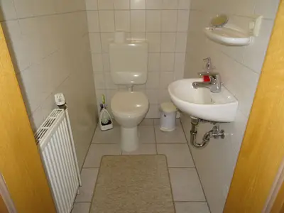 Gäste-WC unten