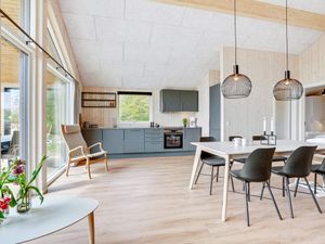 23972066-Ferienhaus-6--300x225-2