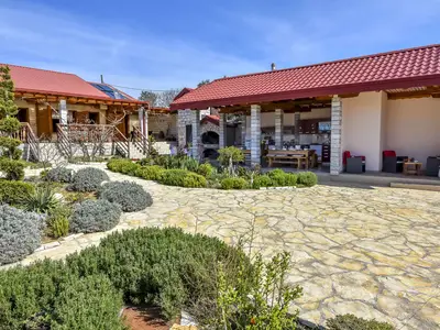 Ferienhaus für 16 Personen (360 m²) in Donja Jagodnja 9/10